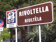 Cartelli stradali in dialetto a Desenzano del Garda