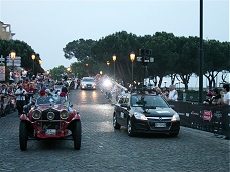 Auto di Google Streetview attrezzata per fotografare il percorso della 1000 Miglia 2009